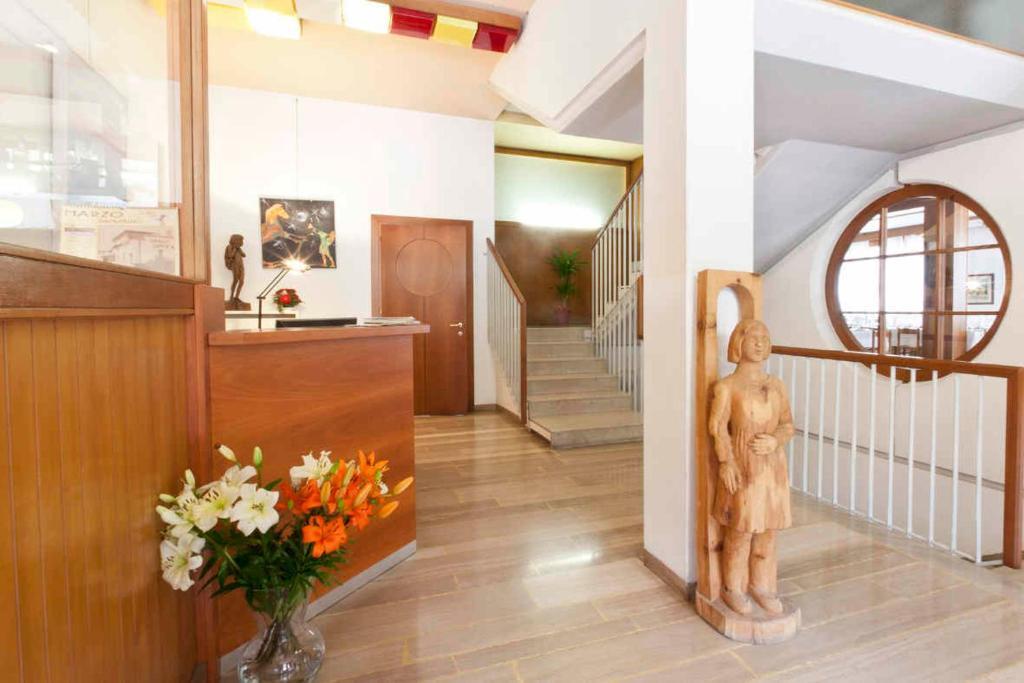 Hotel Dante Ponte nellʼAlpi Exteriér fotografie