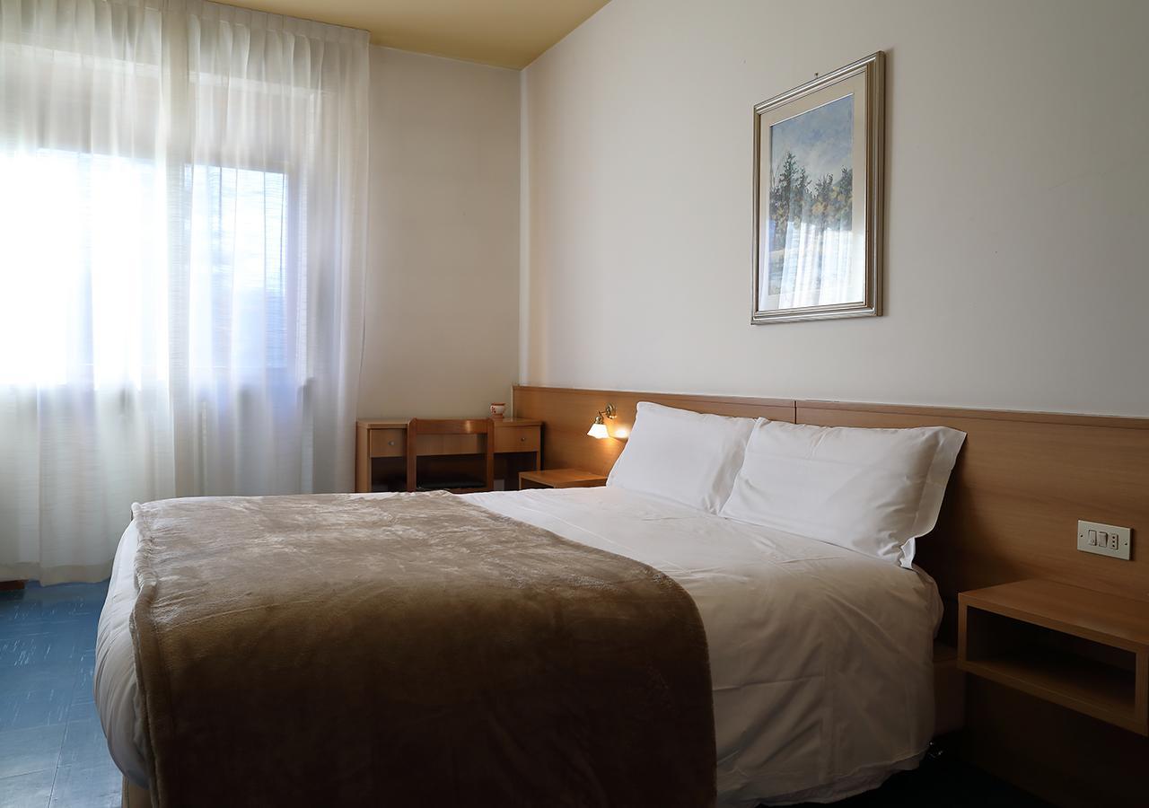 Hotel Dante Ponte nellʼAlpi Exteriér fotografie